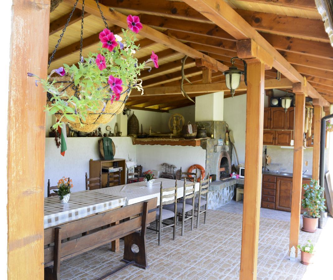 Guest House Raiski Kаt Mezek エクステリア 写真